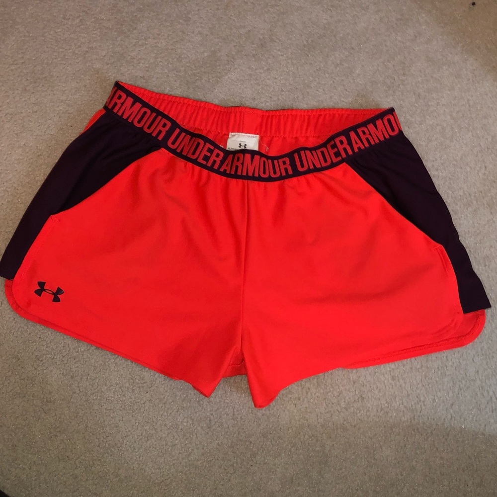 Women’s UA Play Up 2.0 Shorts!